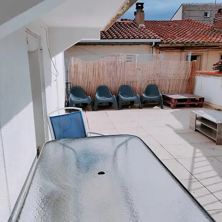F3 Avec Terrasse شقة *